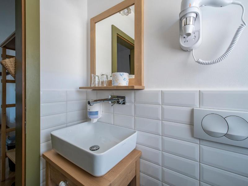 Double Room image 2