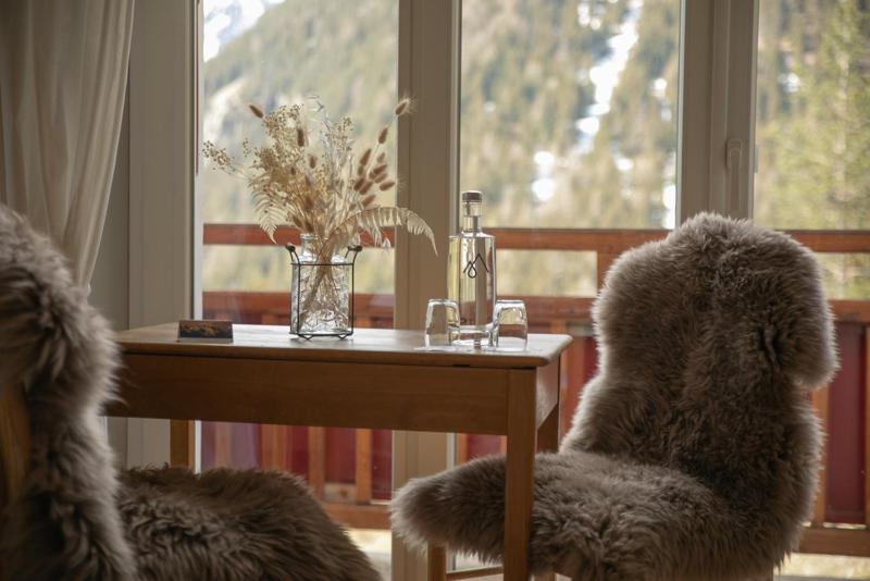 Family Room with Mountain View image 3
