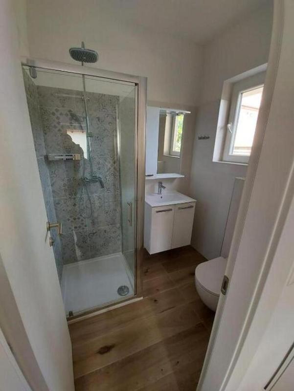 One-Bedroom Apartment image 3