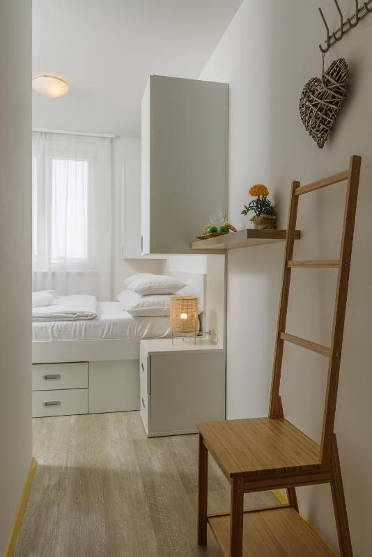 Double Room image 2