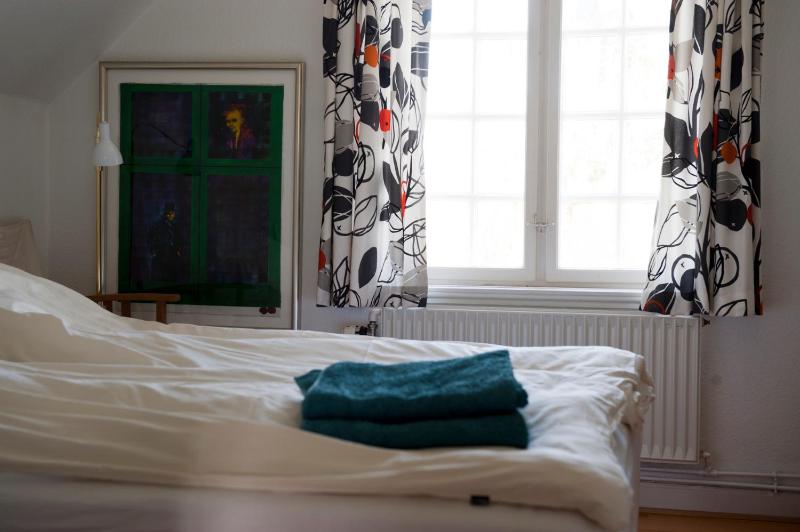 Standard Double Room with Shared Bathroom image 3