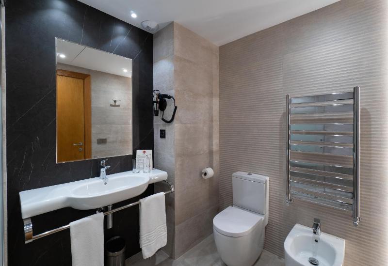 Studio with Side Sea View (2 Adults + 1 Child) image 4