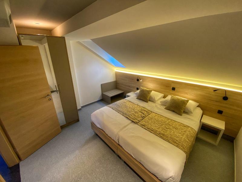 Family Suite with Balcony image 3