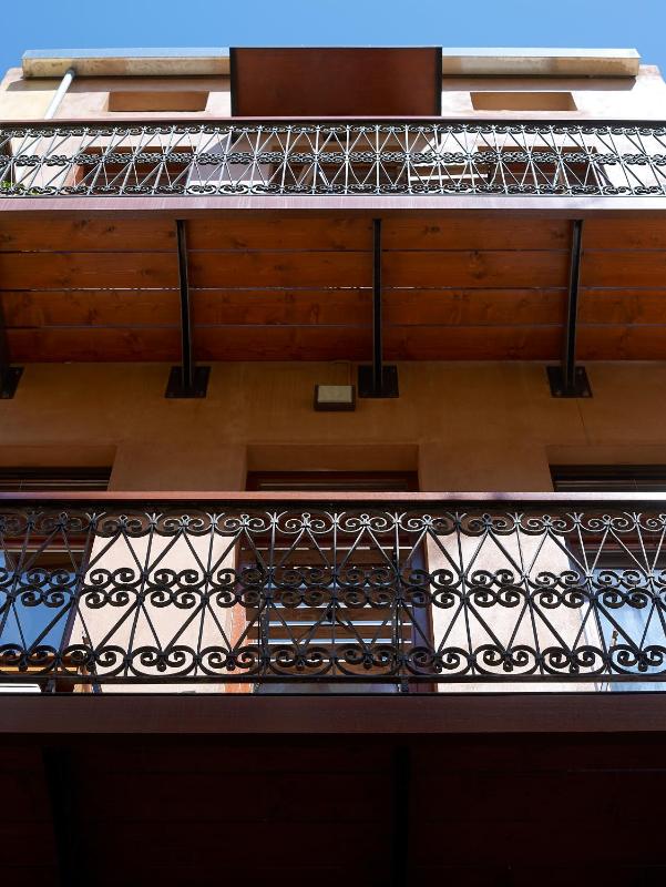 Dorotheou House - image 2