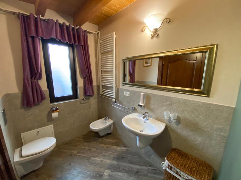 Deluxe Double Room image 3