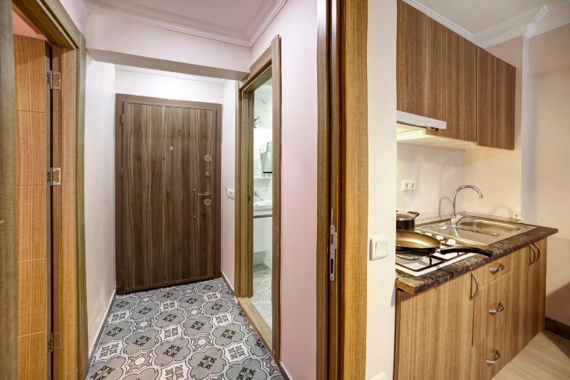 SEVEN ROSES APART HOTEL - image 16