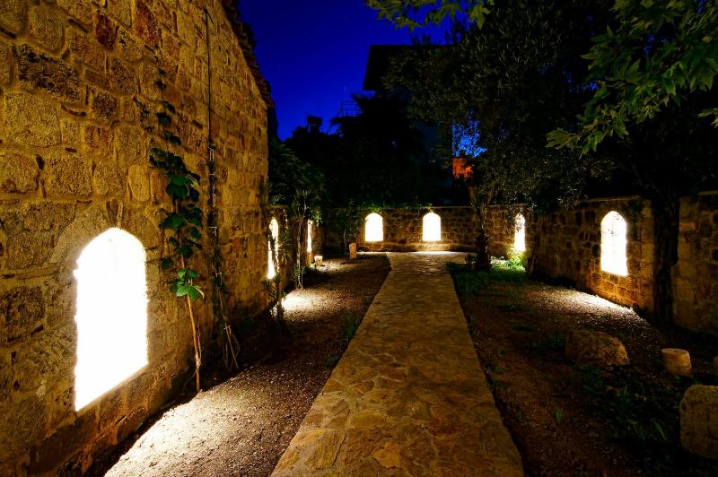 Villa image 3