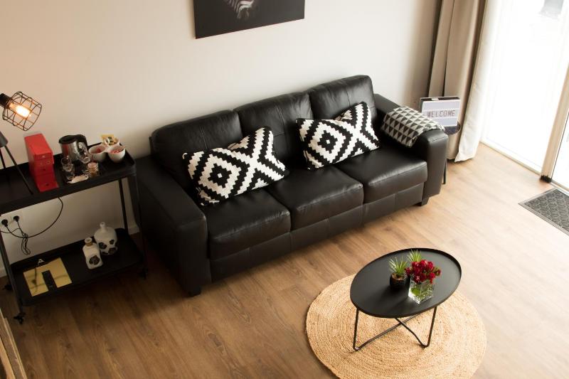 Deluxe King Room image 3