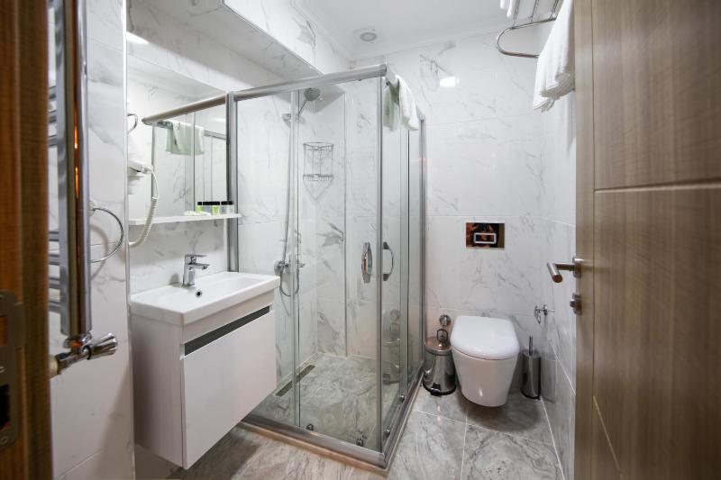 SEVEN ROSES APART HOTEL - image 3
