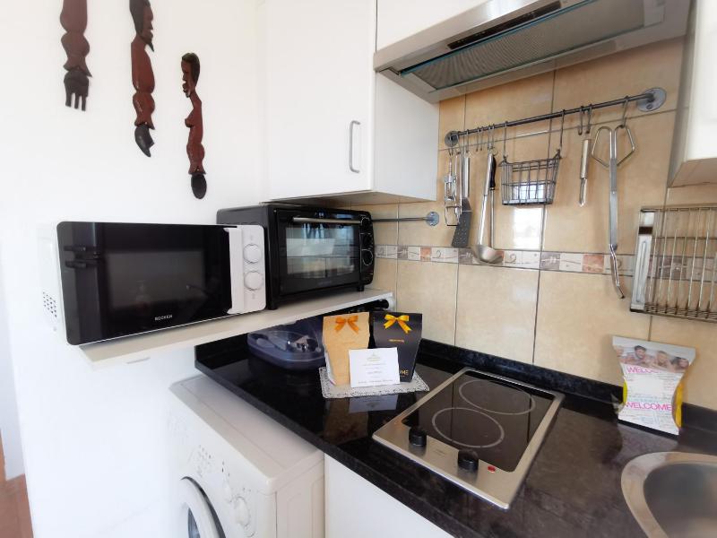 One-Bedroom Apartment image 2