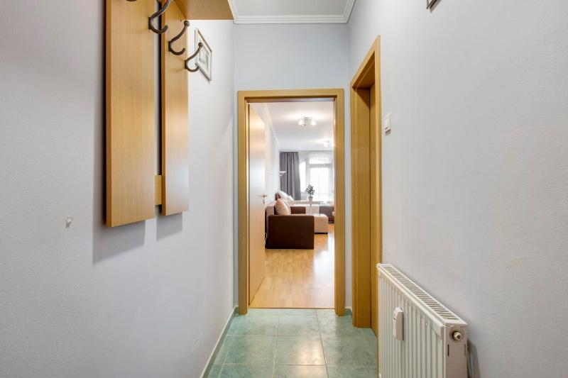 Studio Apartment image 4