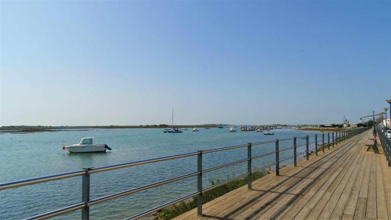 Apartamento Girassol Cabanas Gardens by Your Home Algarve - image 11