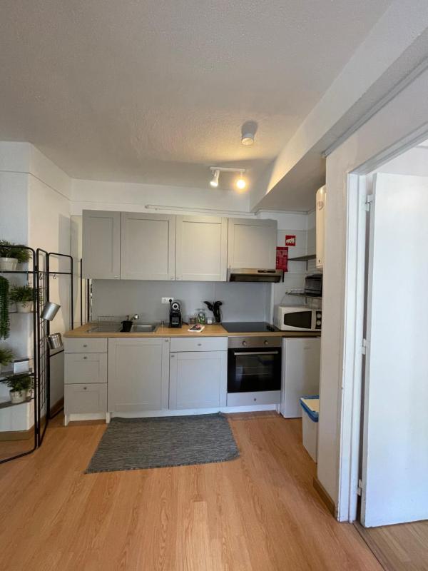 Studio Apartment image 3