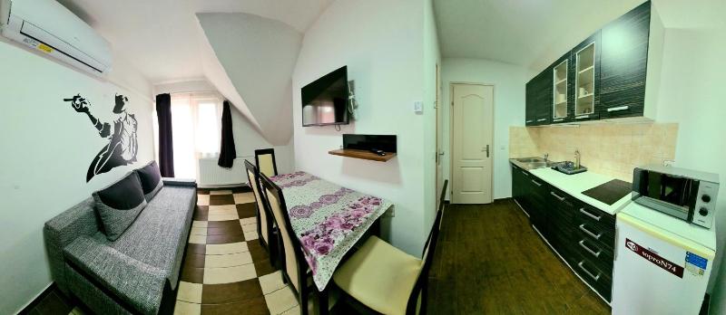 Superior One-Bedroom Apartment with Balcony image 3