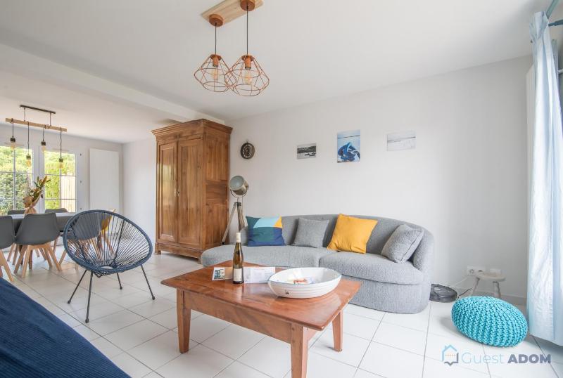 Three-Bedroom House image 1