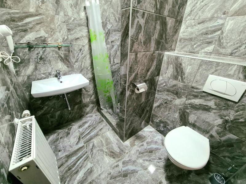 One-Bedroom Apartment with Balcony image 3