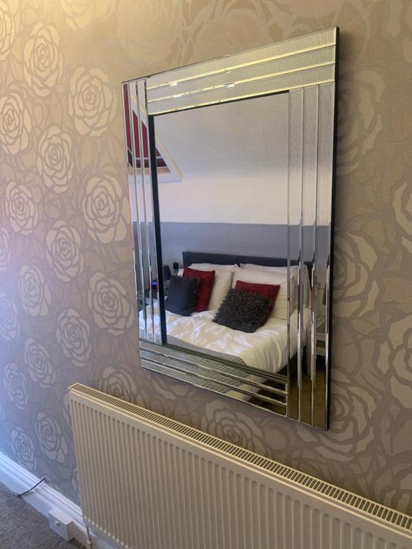 Premier King Room image 4
