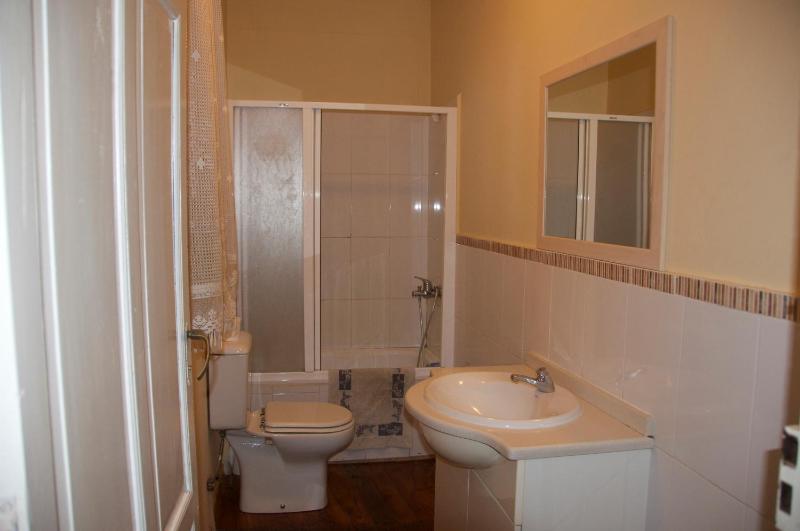 1 Bunk Bed in 12-Bed Dormitory Room image 2