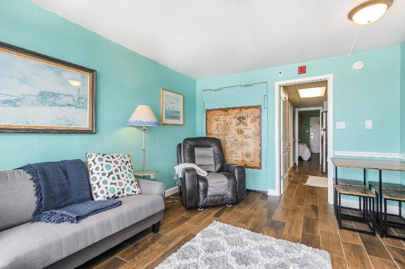 One Bedroom Apartment image 2