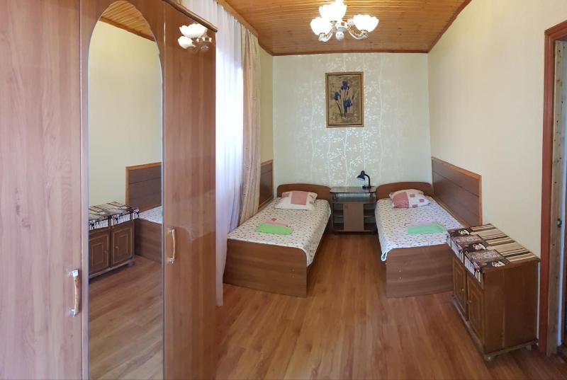 Family Room image 2