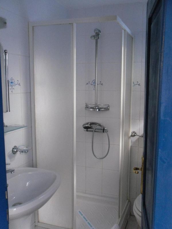 Triple Room (3 Adults) image 4