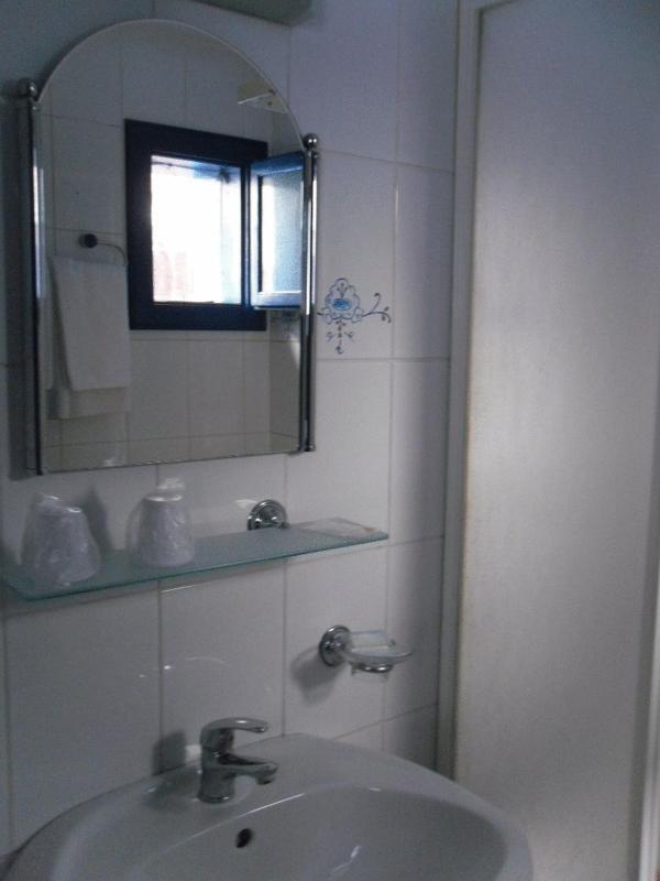 Double Room image 4