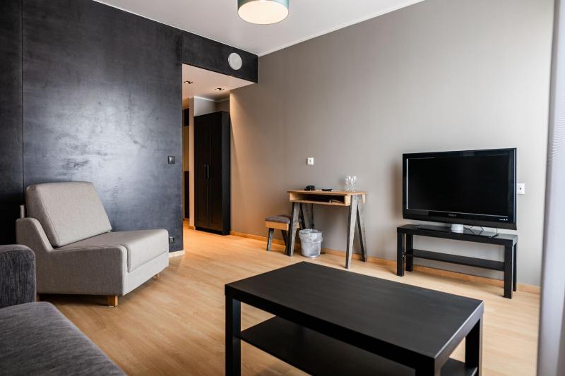Family Room (2 Adults + 2 Children) with Spa Access image 2