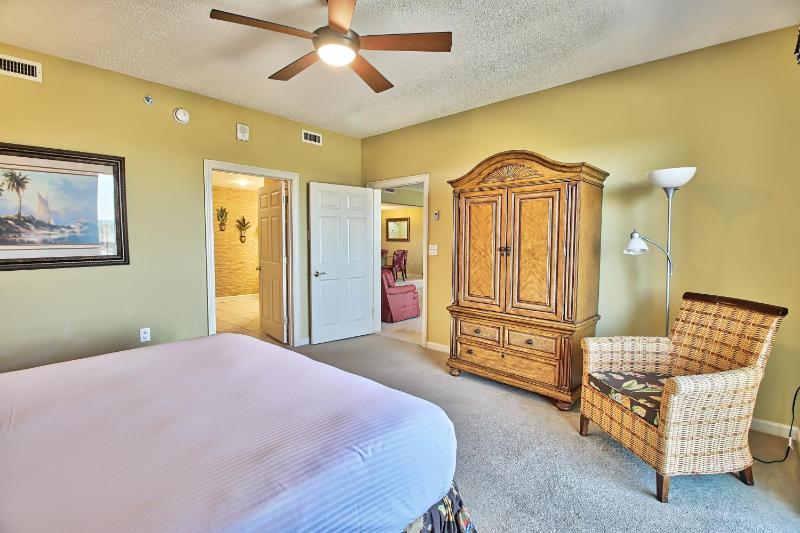 Four-Bedroom Apartment image 3
