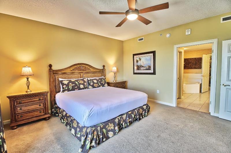 Four-Bedroom Apartment image 2