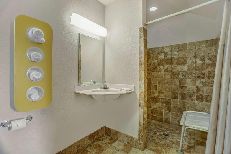 Queen Room - Disability Access - Roll in Shower image 3