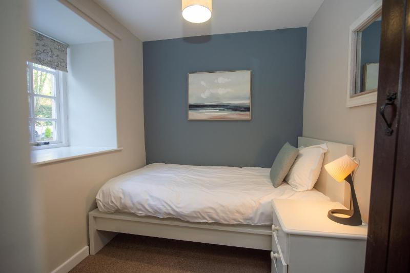 Two-Bedroom House image 2