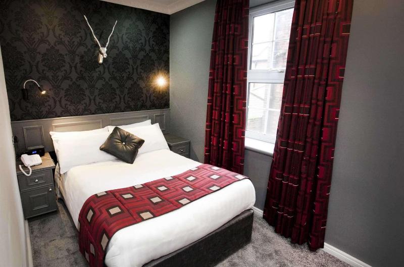 Standard Double Room with Double Bed image 1