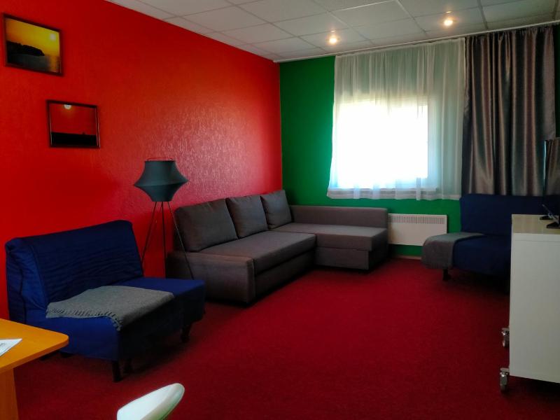 Family Room image 1