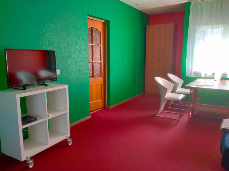 Family Room image 2