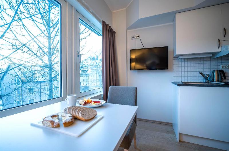 Single Room image 4