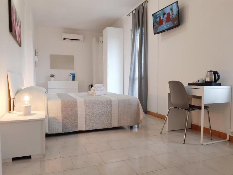 Superior Double Room image 3