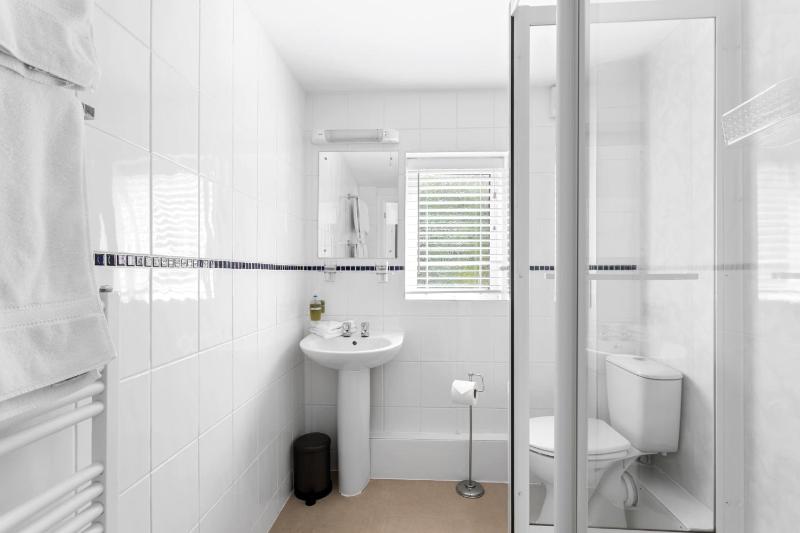 Stover Lodge - image 2