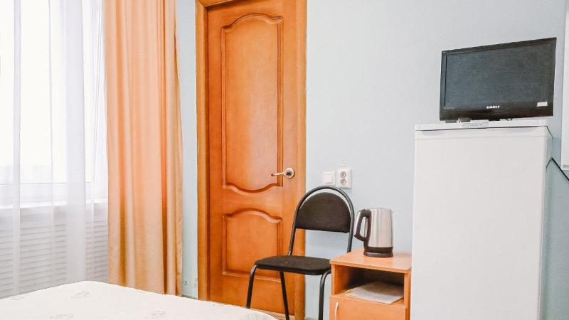 Standard Twin Room image 3