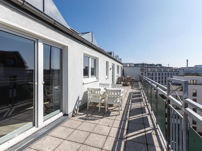 One-Bedroom Suite image 2