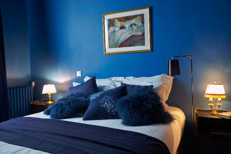 Deluxe Suite image 2