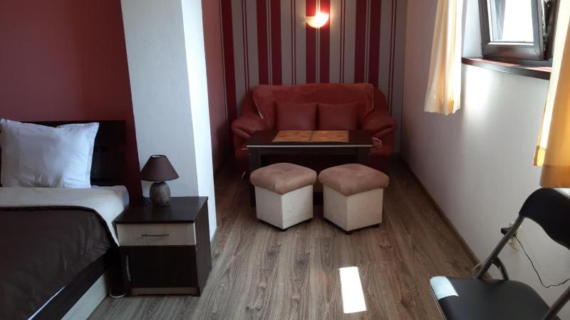 Double or Twin Room image 3