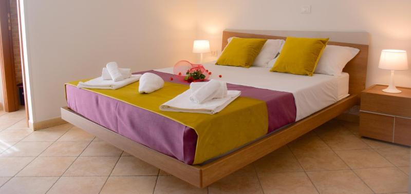 Deluxe Double Room image 4