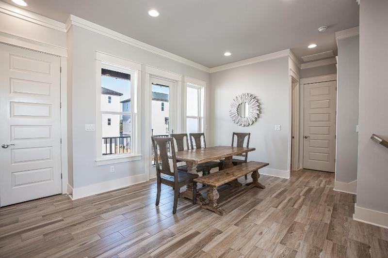 Five-Bedroom House image 2
