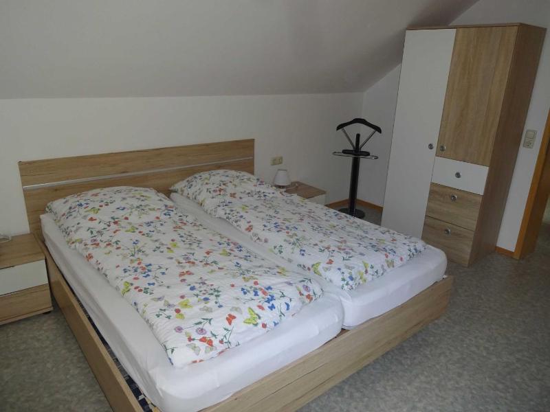 One-Bedroom Apartment image 3