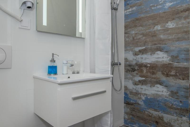 Apartment with Sea View image 2