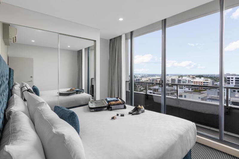 Two Bedroom Park Suite image 3