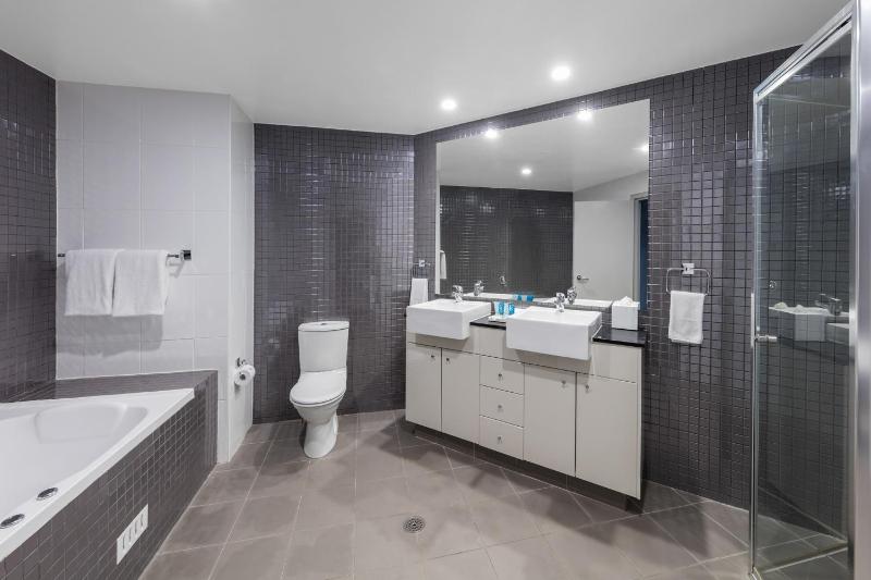 Three Bedroom Park Suite image 4