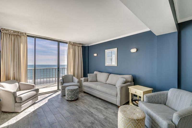 Three-Bedroom Condo image 3