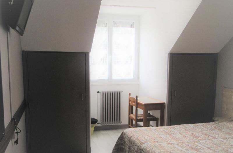 Standard Single Room image 4