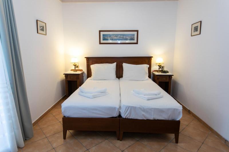 Magda's Hotel Apartments - image 40